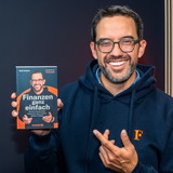 Saidi mit seinem Buch