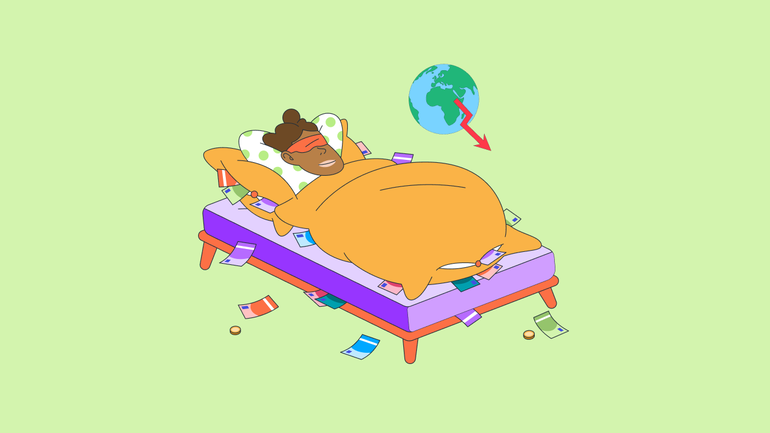 Frau im Bett mit Geld