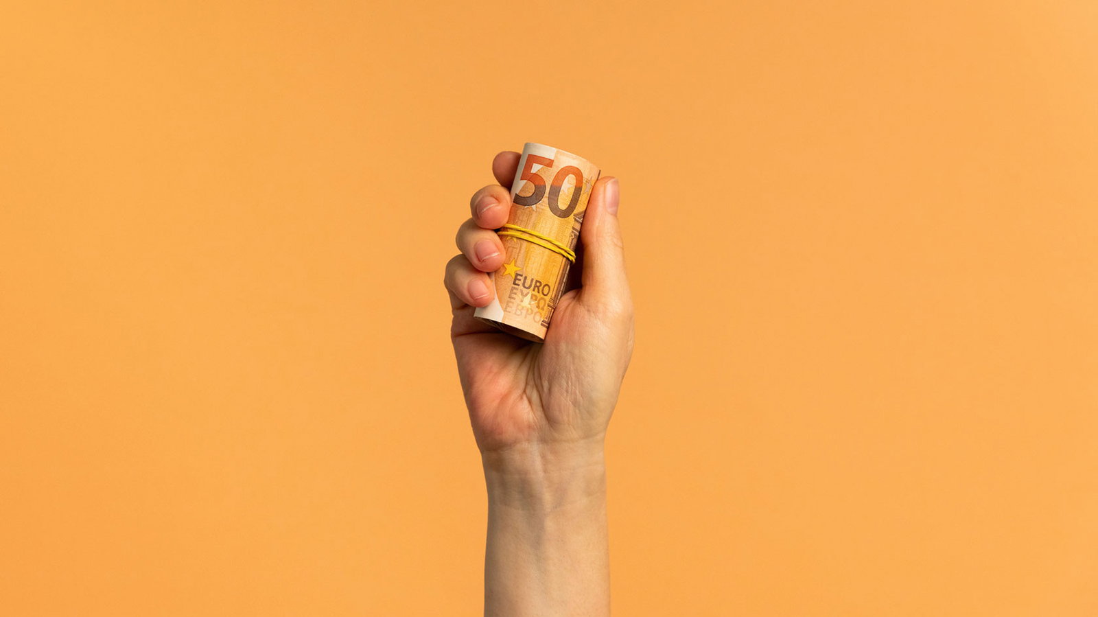 Strom sparen: Mit diesen Tipps im Schnitt 280 Euro Stromkosten sparen