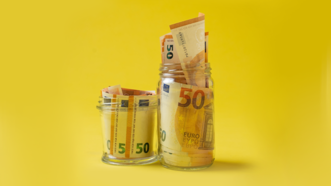 Festgeld sicher anlegen: So schützt Du Dein Geld vor Bankenpleiten und Währungsrisiken