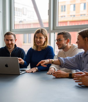 Personen, die an einem Workshop teilnehme