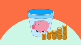 Sparschwein im Blumentopf mit Geldmünzen daneben